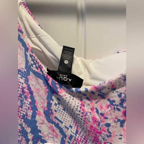 Aqua 
Women’s one piece 
Size small 
NWT - Picture 3 of 4